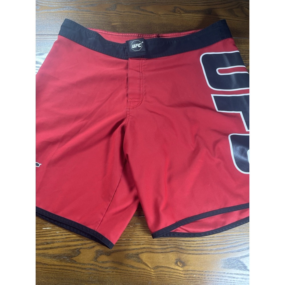 UFC MMA Training Shorts Size 36 Red Black Ultimate Fighting Championship Boxing